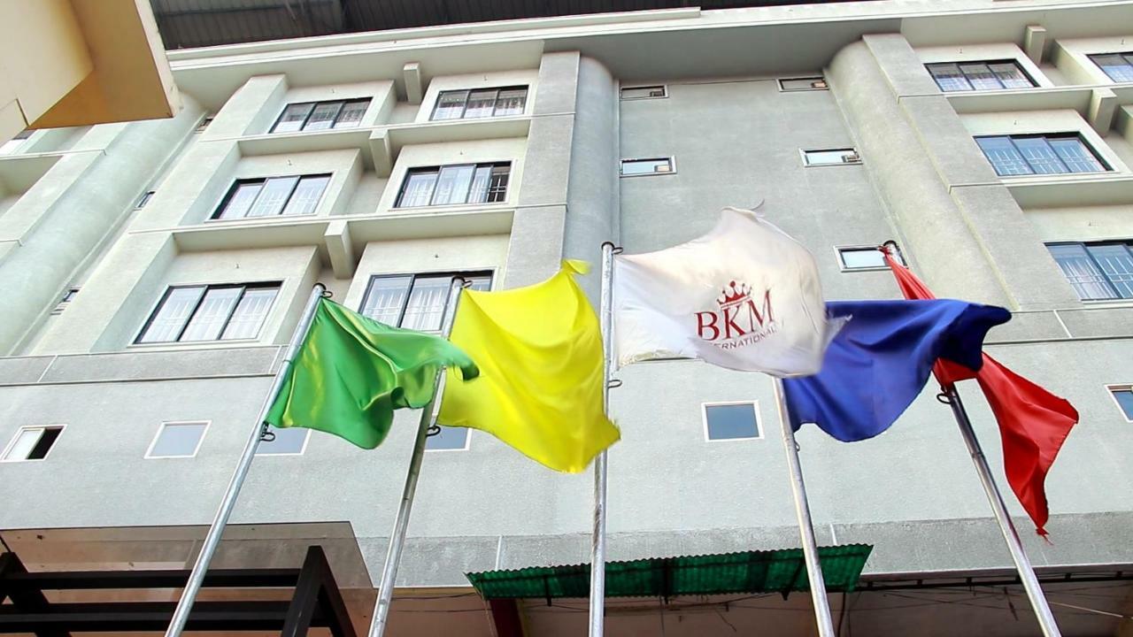 Hotel Bkm International Tellicherry Buitenkant foto